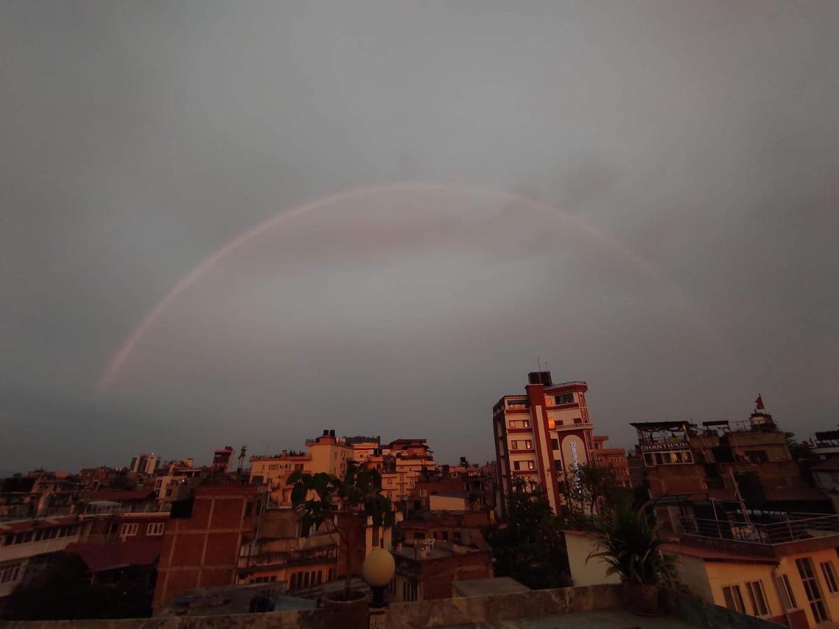 Yog Hostel Kathmandu Buitenkant foto