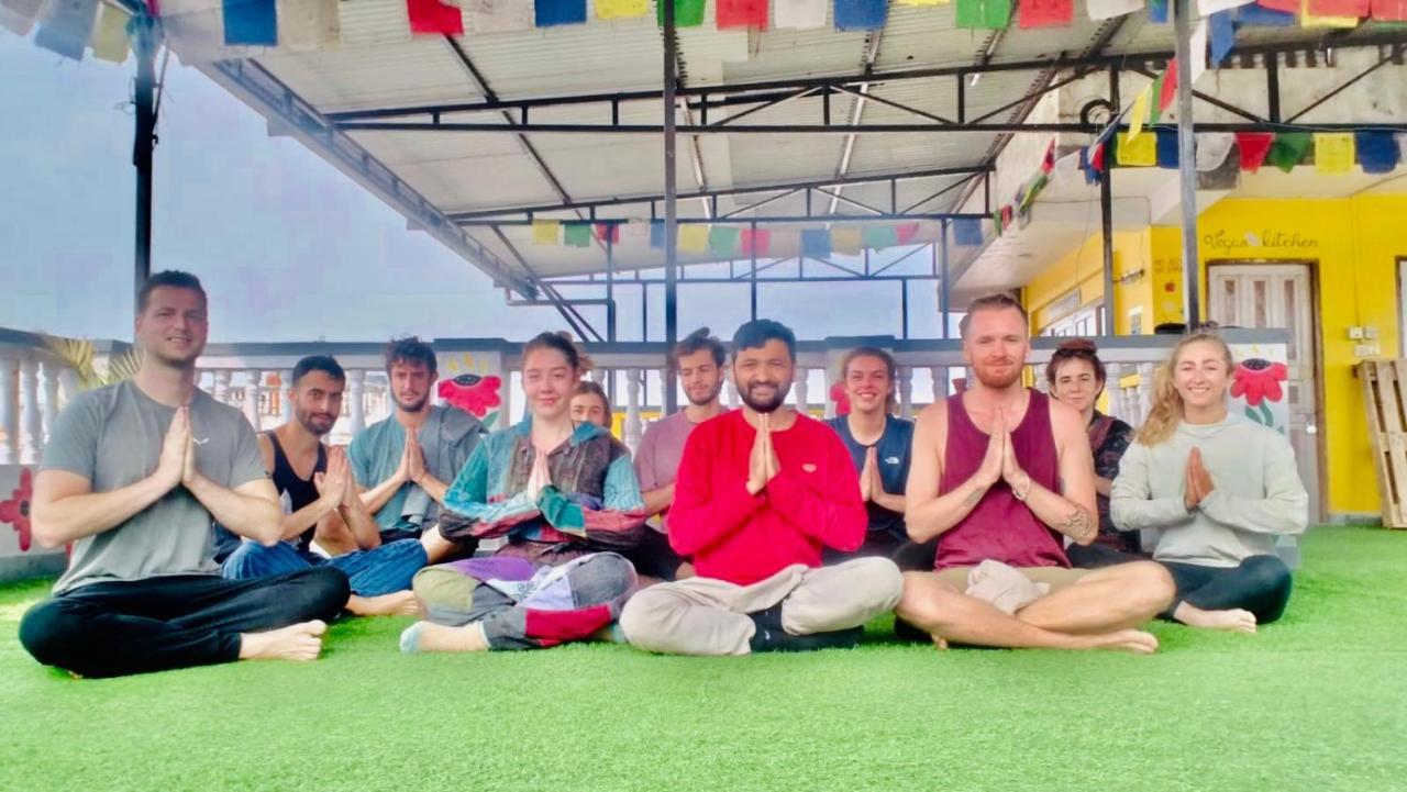 Yog Hostel Kathmandu Buitenkant foto